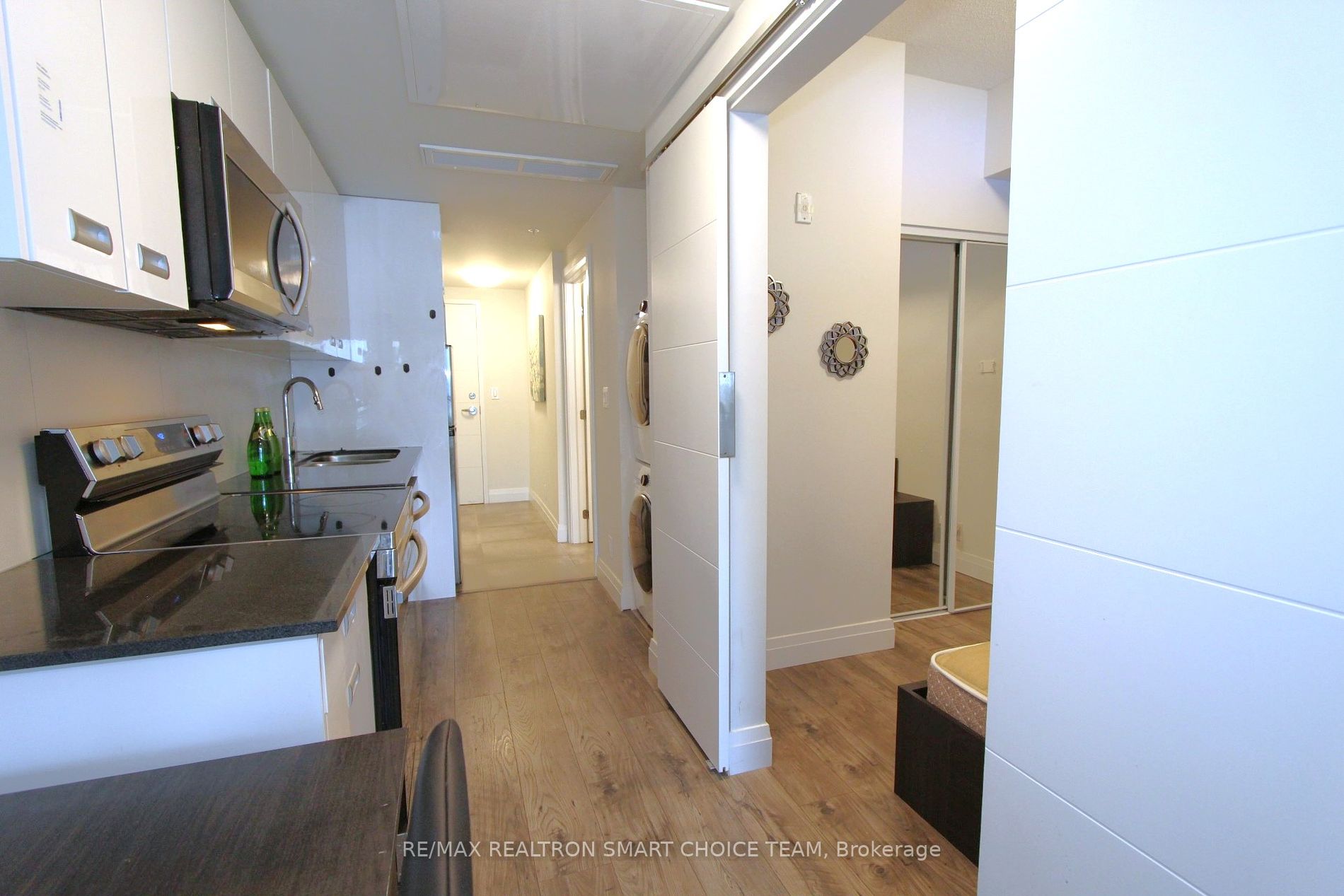 652 Princess St 23 Property Photo 7
