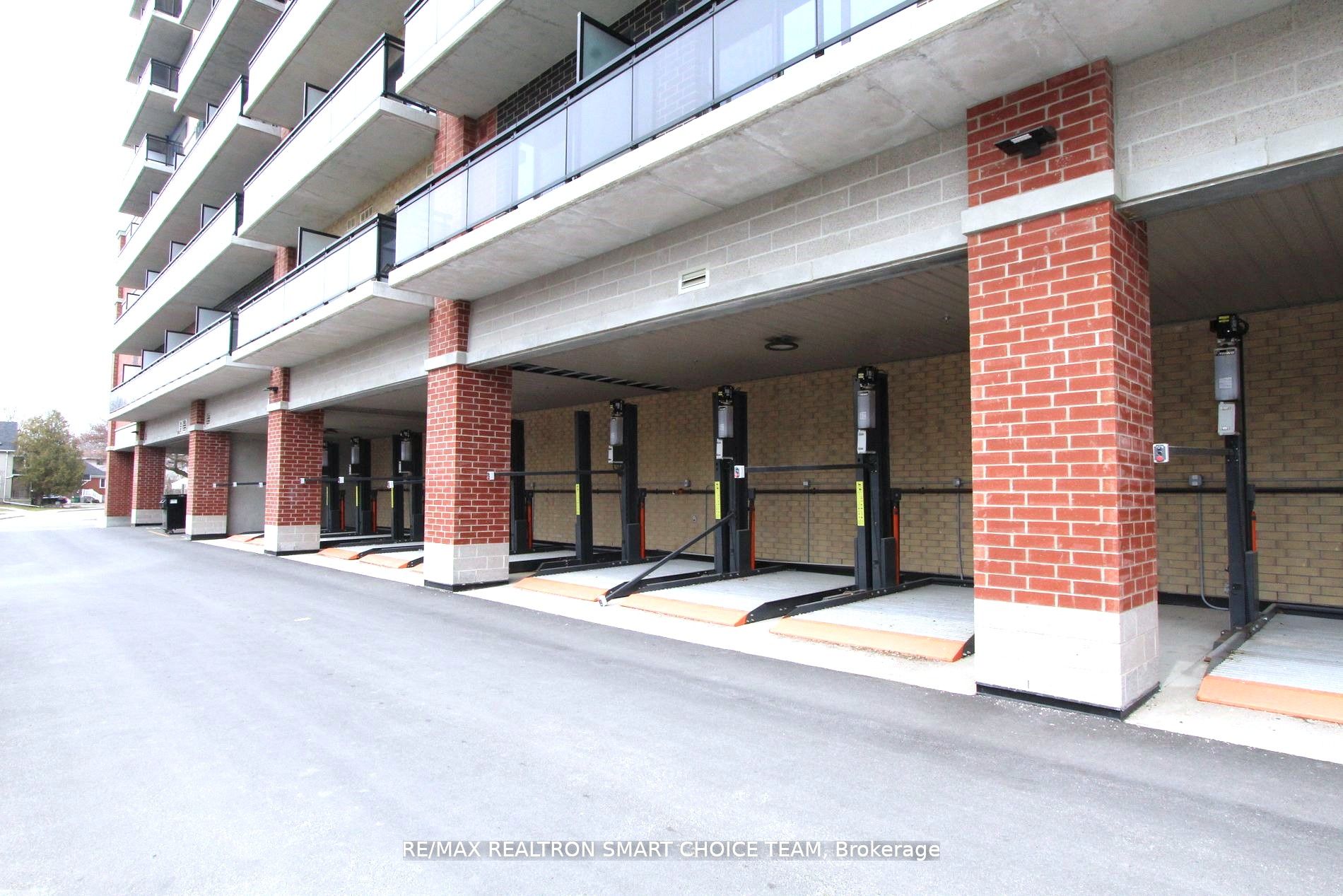 652 Princess St 23 Property Photo 25