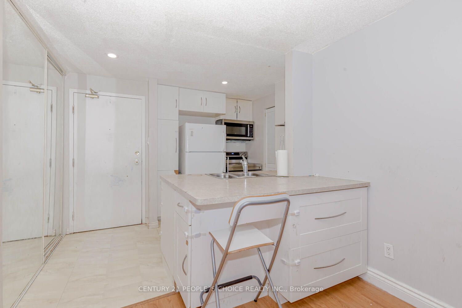 30 Bridge St 3 Property Photo 6
