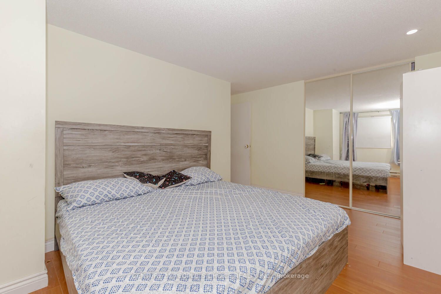 30 Bridge St 3 Property Photo 16