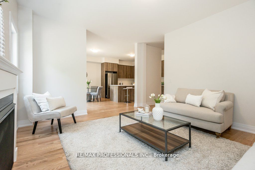465 Adelaide St Property Photo 10