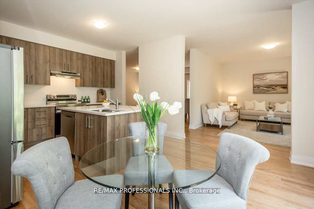 465 Adelaide St Property Photo 13