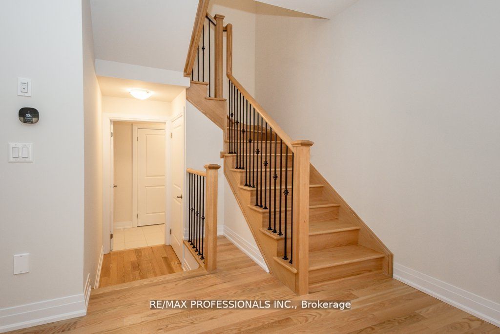 465 Adelaide St Property Photo 16