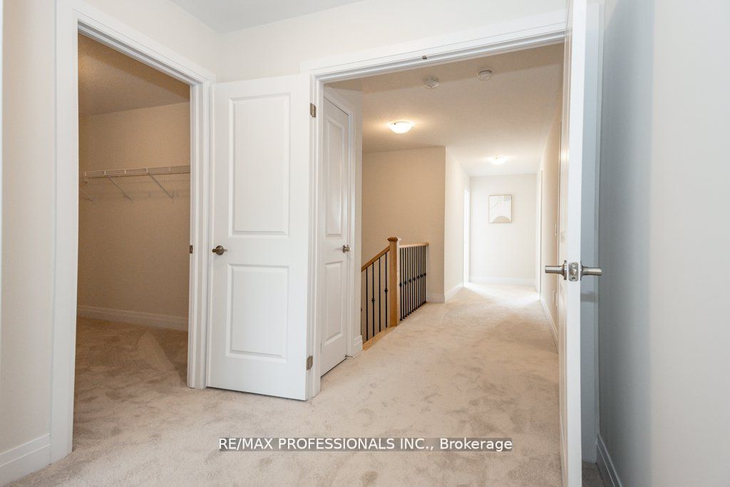 465 Adelaide St Property Photo 19