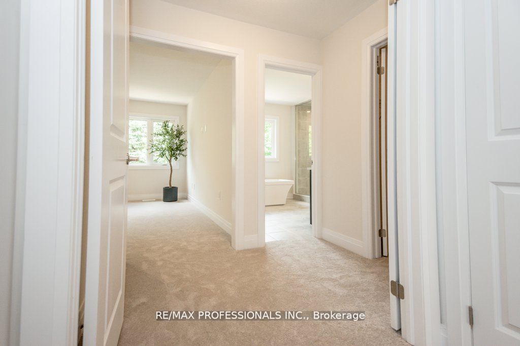 465 Adelaide St Property Photo 20