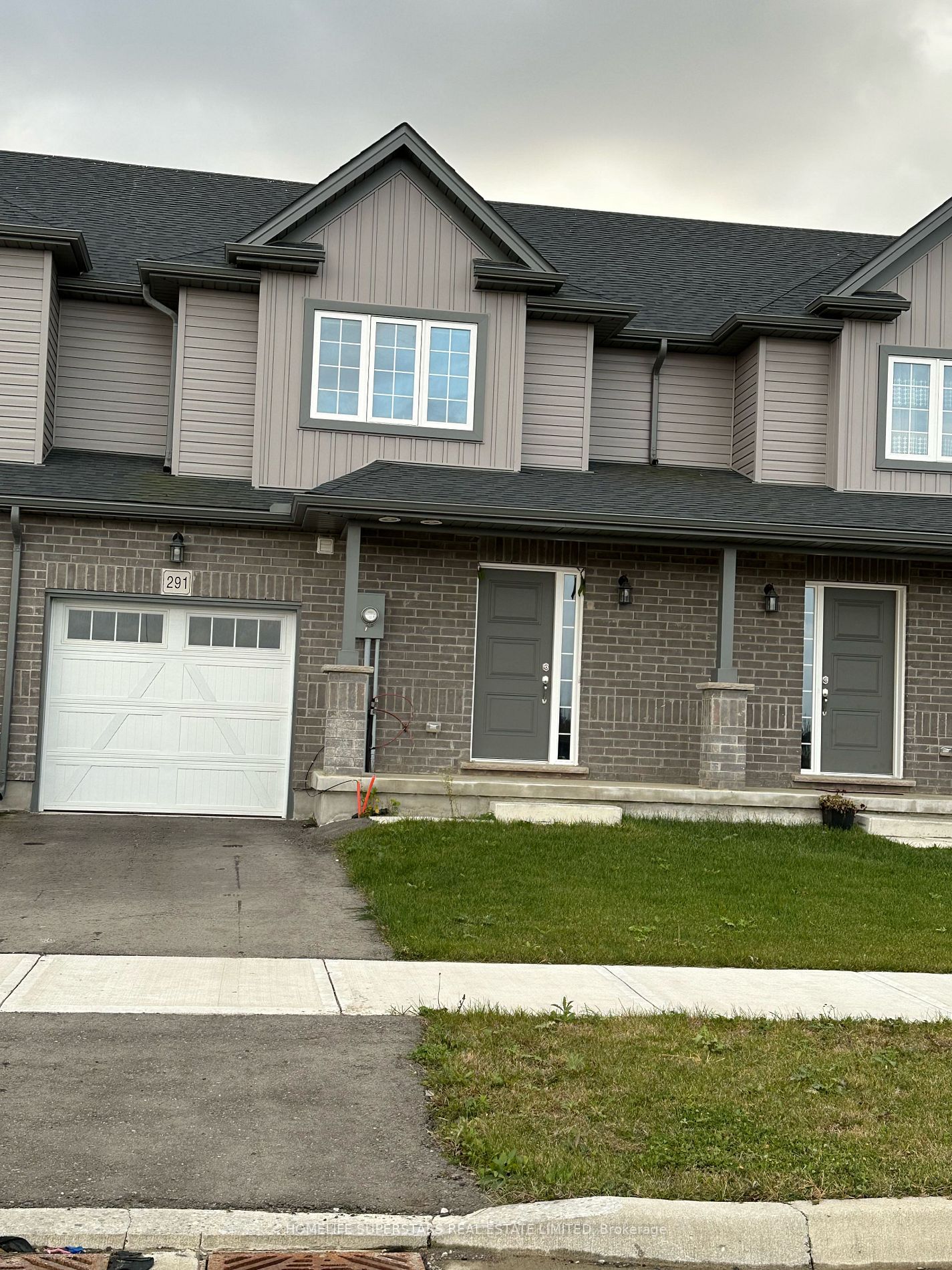 291 Kennington Way Property Photo 1