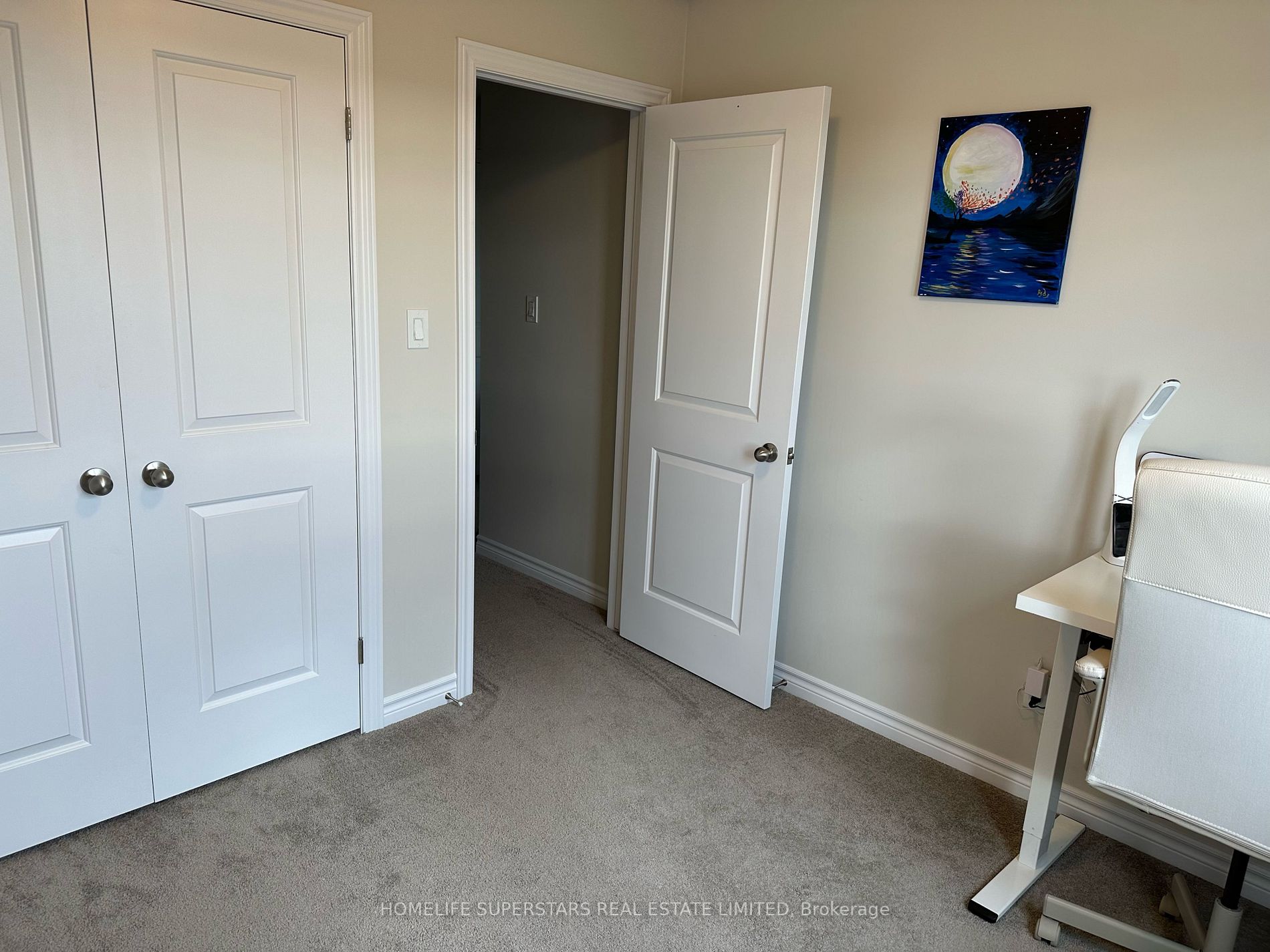 291 Kennington Way Property Photo 7