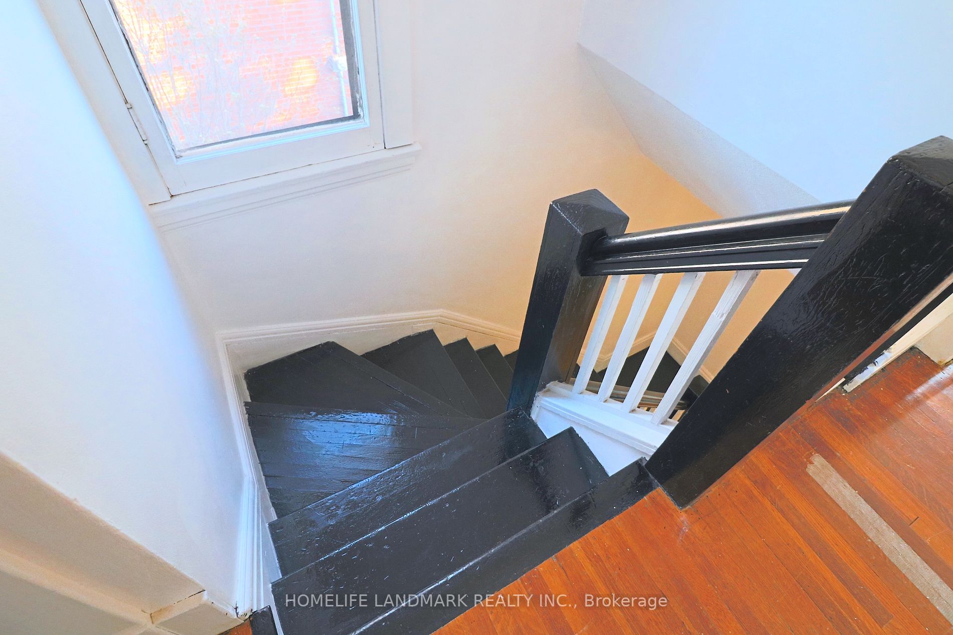 5369 Morrison St Property Photo 12