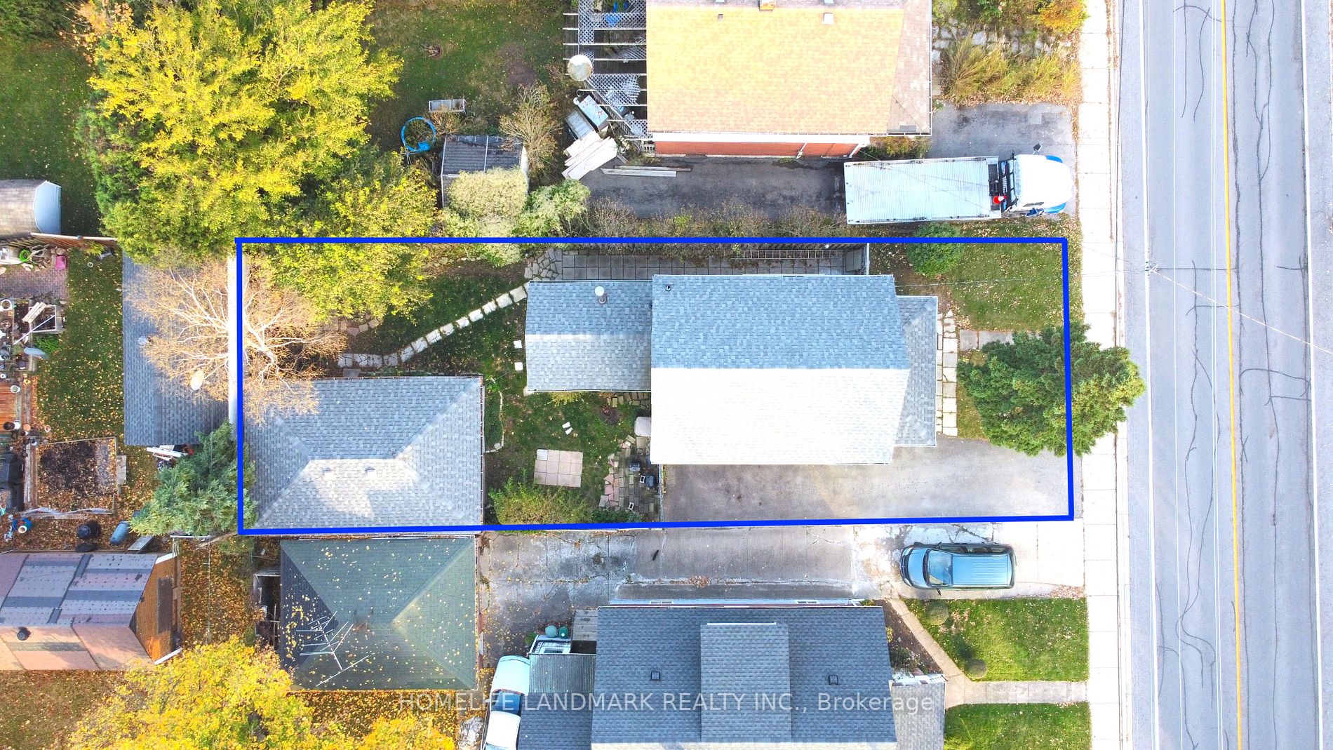 5369 Morrison St Property Photo 22