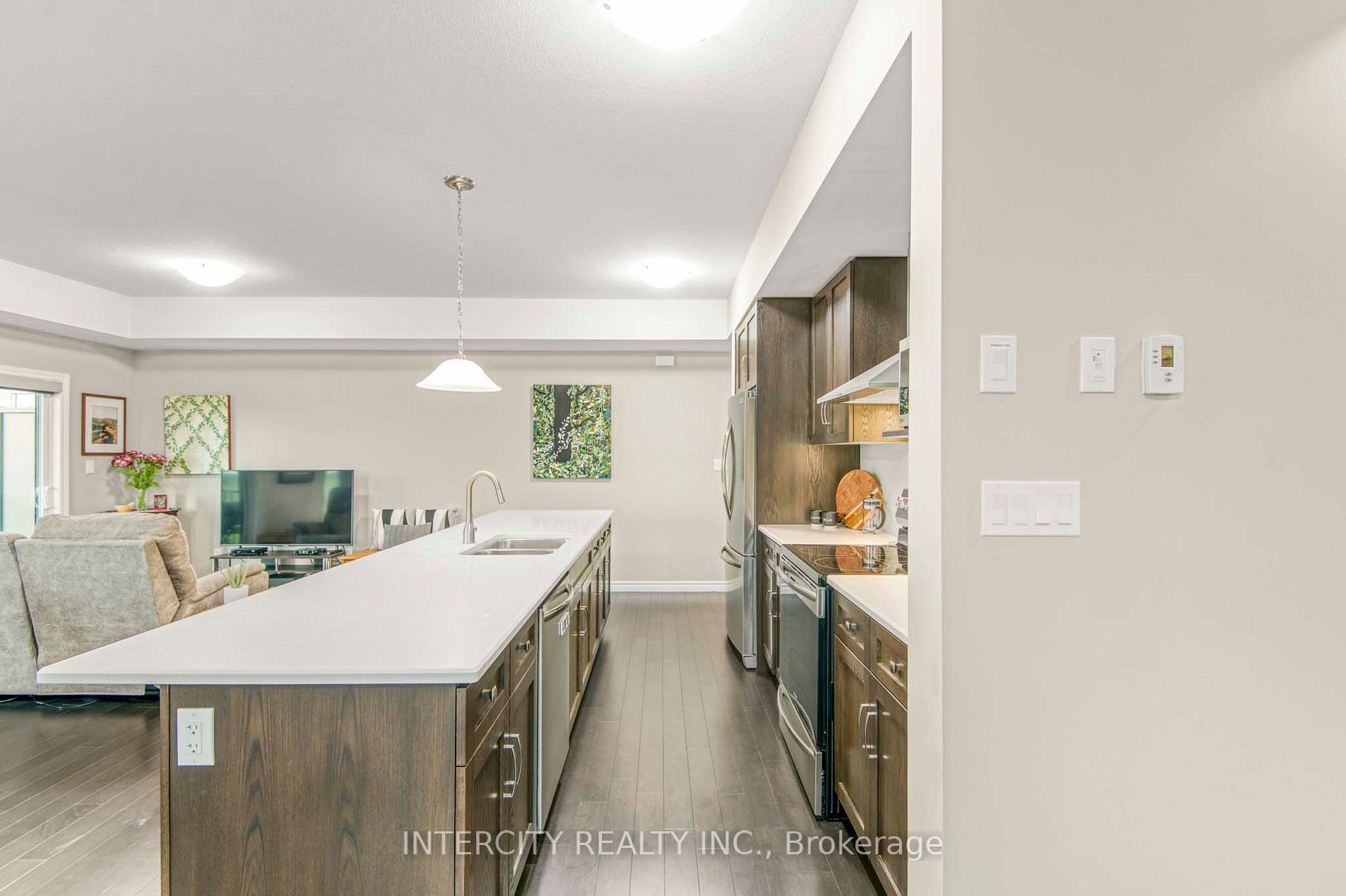 107 Westra Dr 58 Property Photo 11