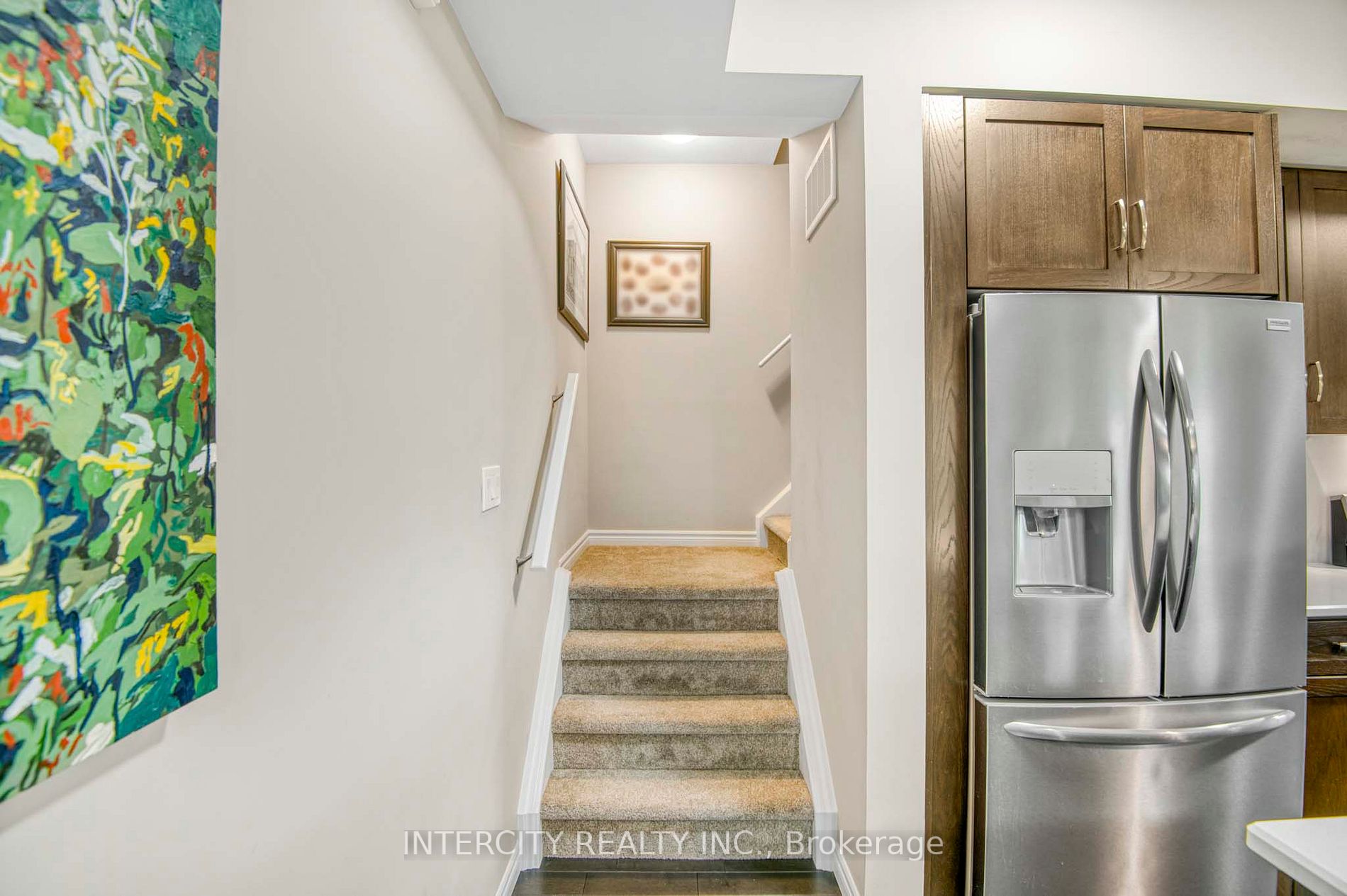 107 Westra Dr 58 Property Photo 13