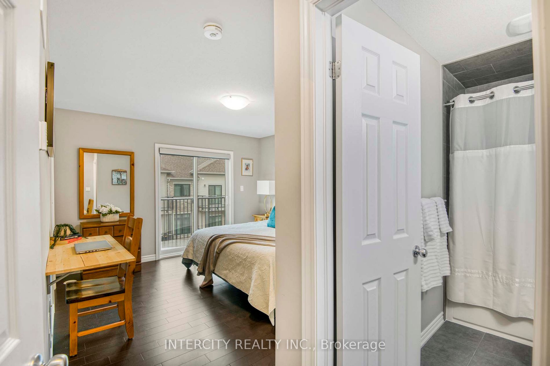 107 Westra Dr 58 Property Photo 15