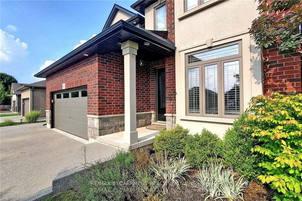 56 Calista Dr Property Photo 3