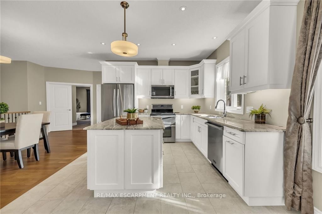 418 Nelson St W 16 Property Photo 16