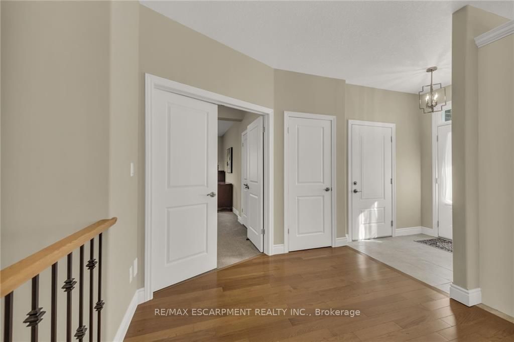 418 Nelson St W 16 Property Photo 18