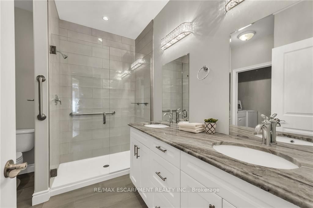 418 Nelson St W 16 Property Photo 22