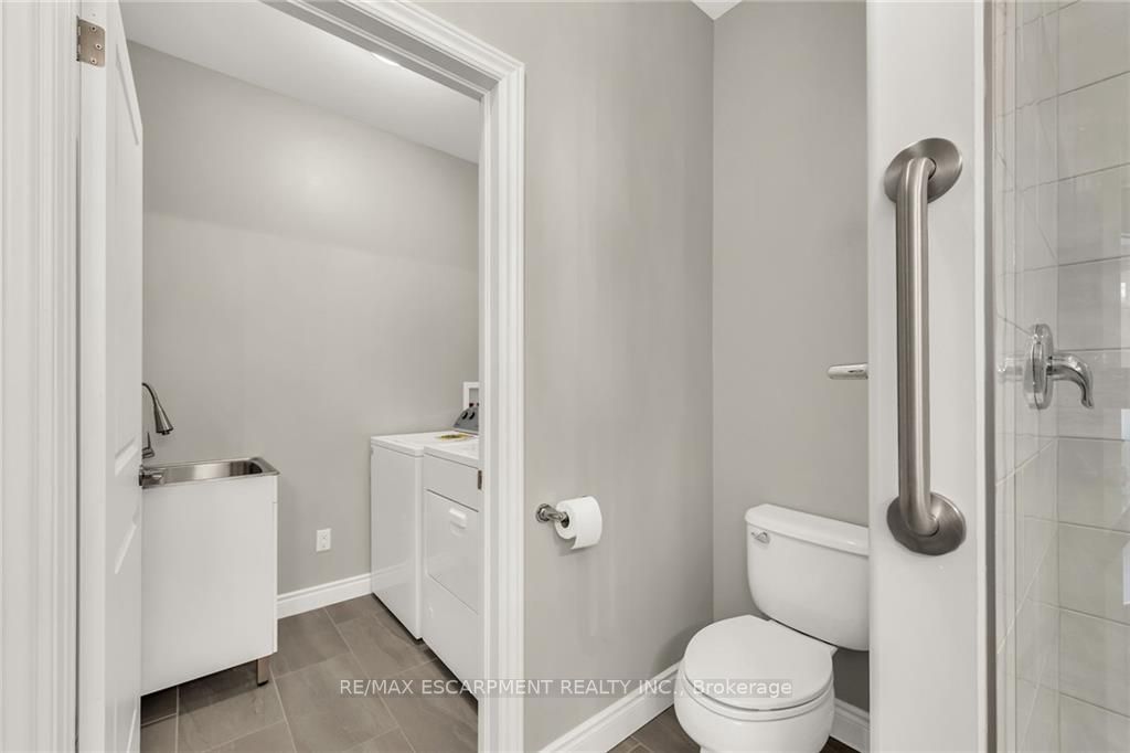 418 Nelson St W 16 Property Photo 23