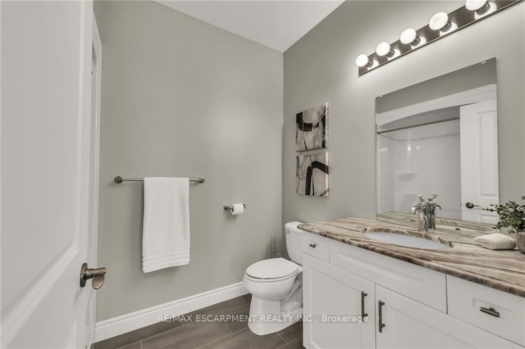 418 Nelson St W 16 Property Photo 26