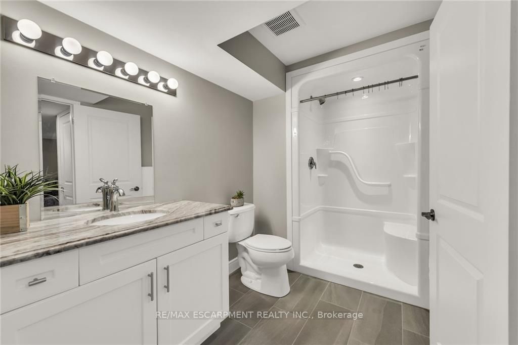 418 Nelson St W 16 Property Photo 33