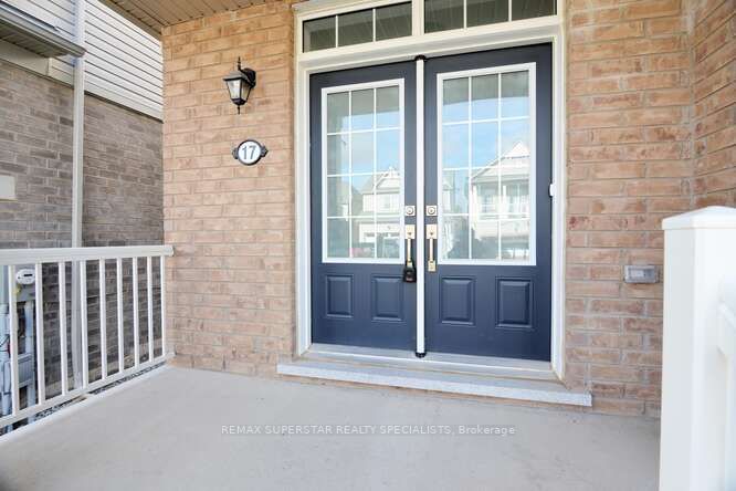 17 Esther Cres Property Photo 3