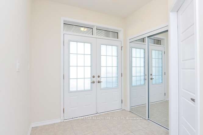 17 Esther Cres Property Photo 4