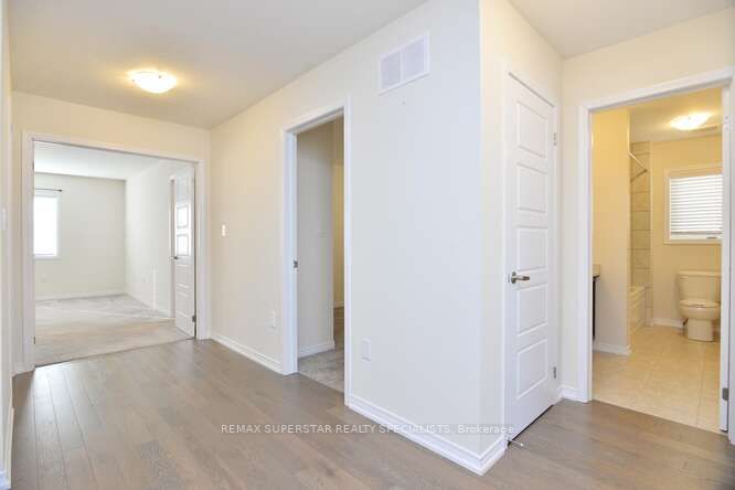 17 Esther Cres Property Photo 16