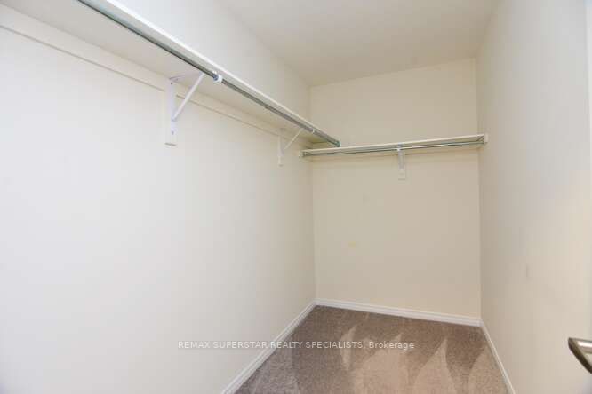 17 Esther Cres Property Photo 22