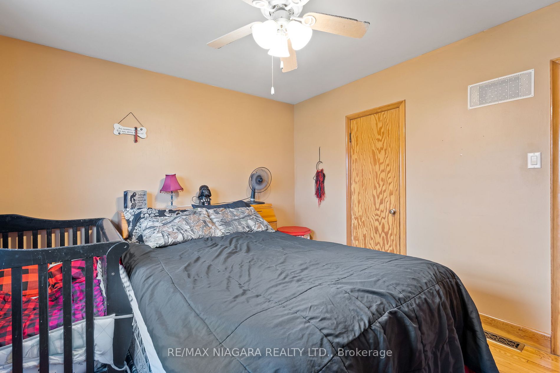 477 Bell St Property Photo 24