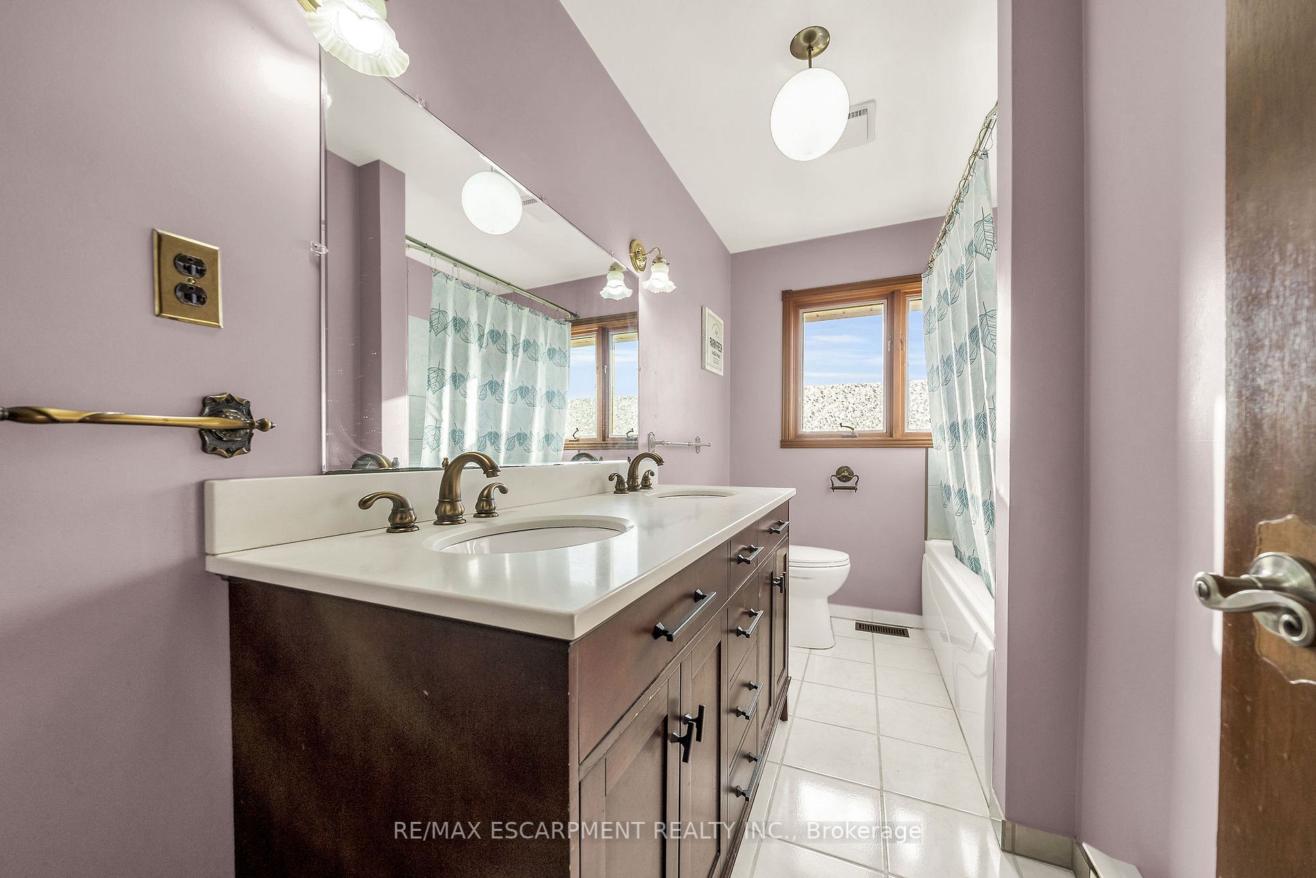 9762 - 9766 Green Rd Property Photo 11