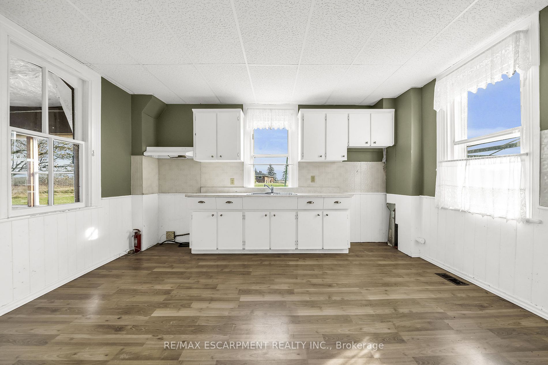9762 - 9766 Green Rd Property Photo 20