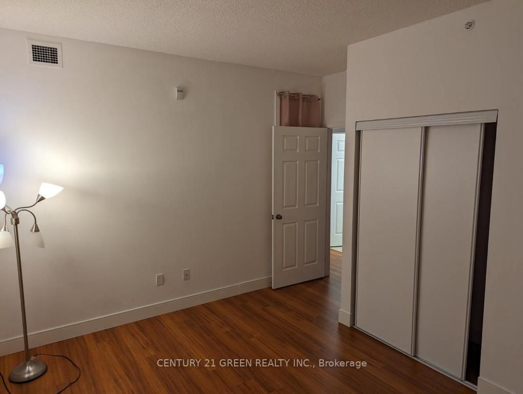 1 Wellington St 609 Property Photo 7