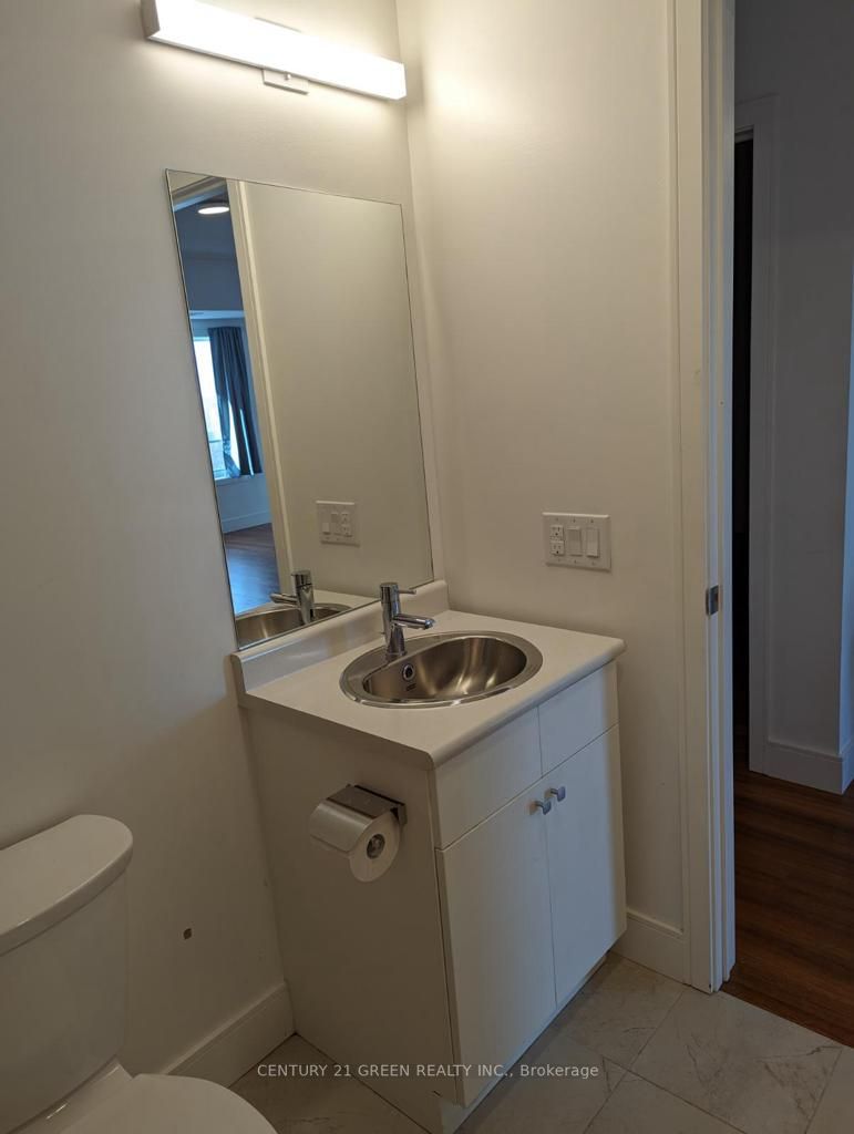 1 Wellington St 609 Property Photo 10