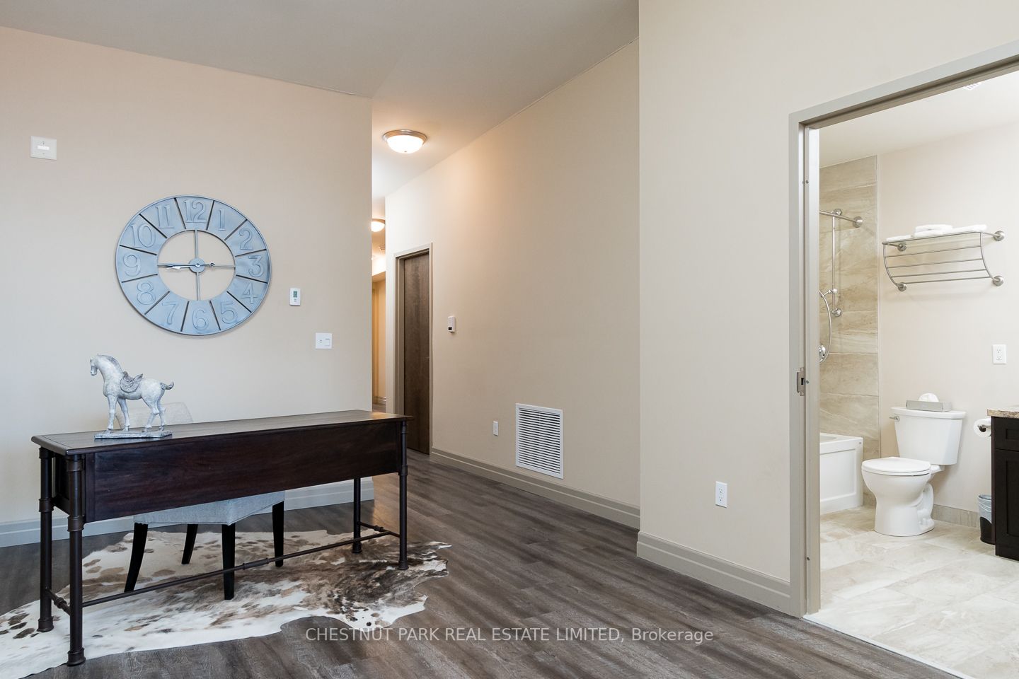 95 Ontario St C Property Photo 7