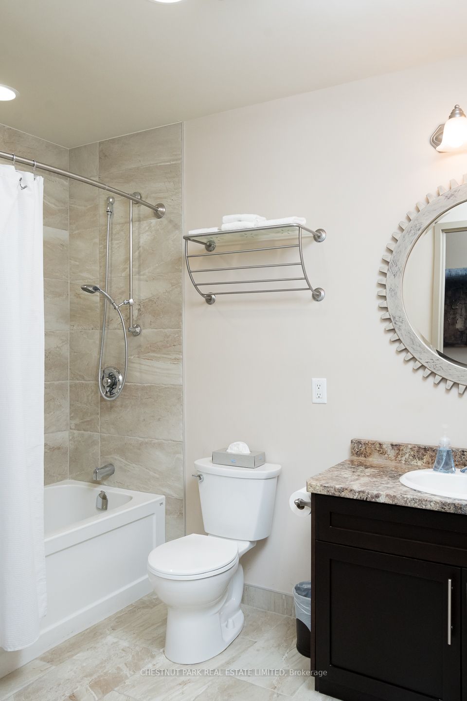 95 Ontario St C Property Photo 8