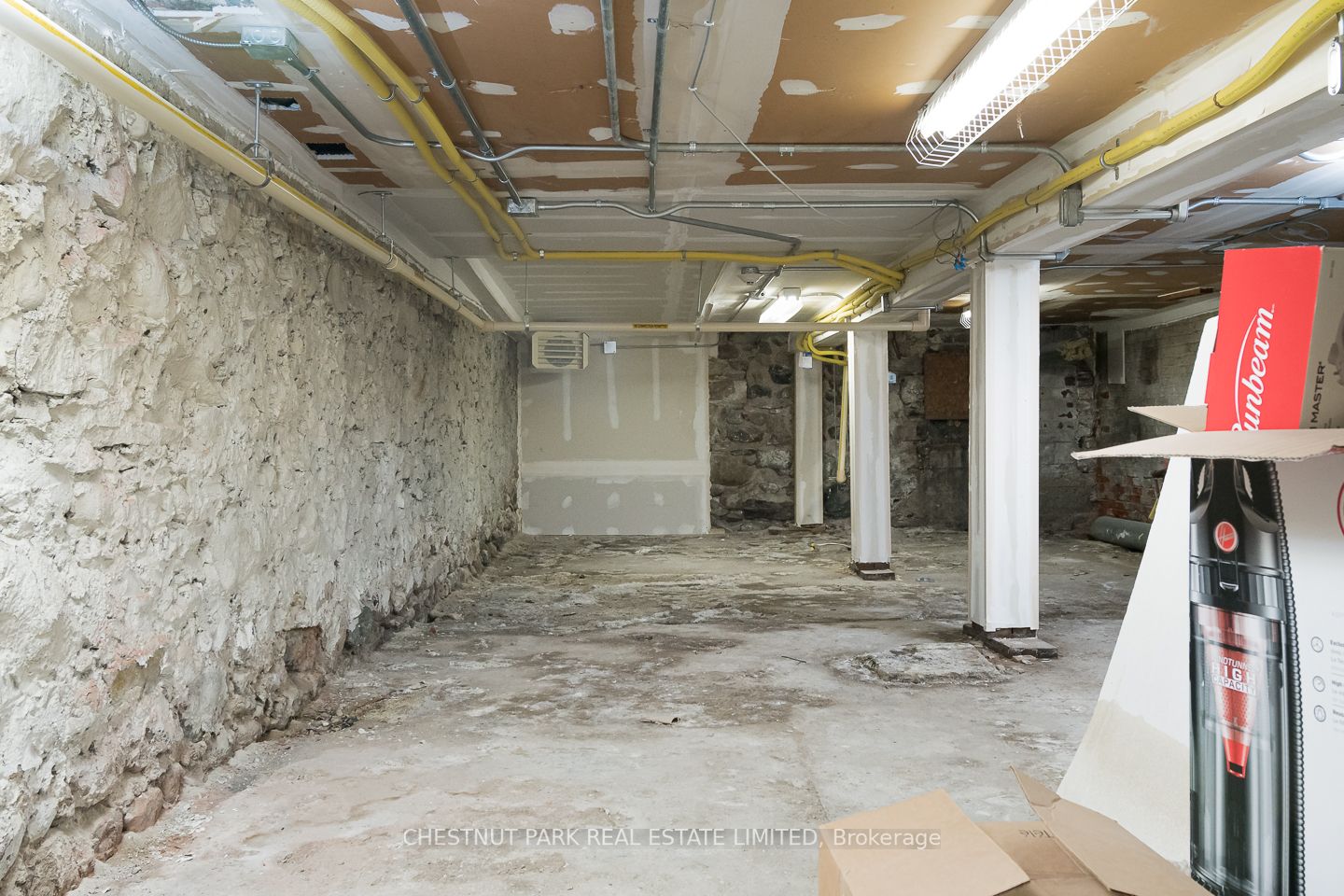 95 Ontario St C Property Photo 13