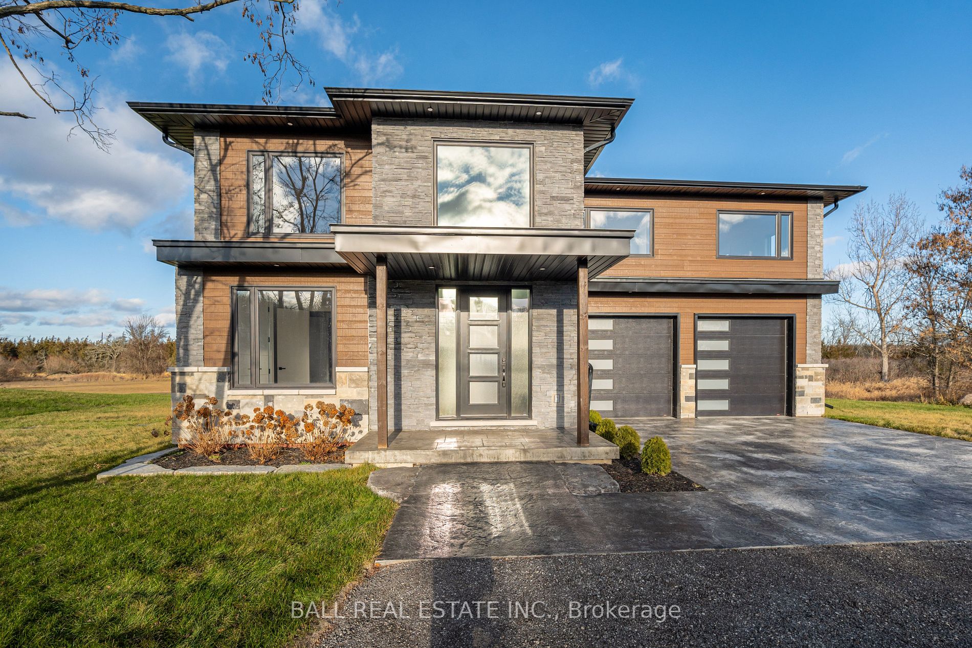 673 Percy Boom Rd W Property Photo 1
