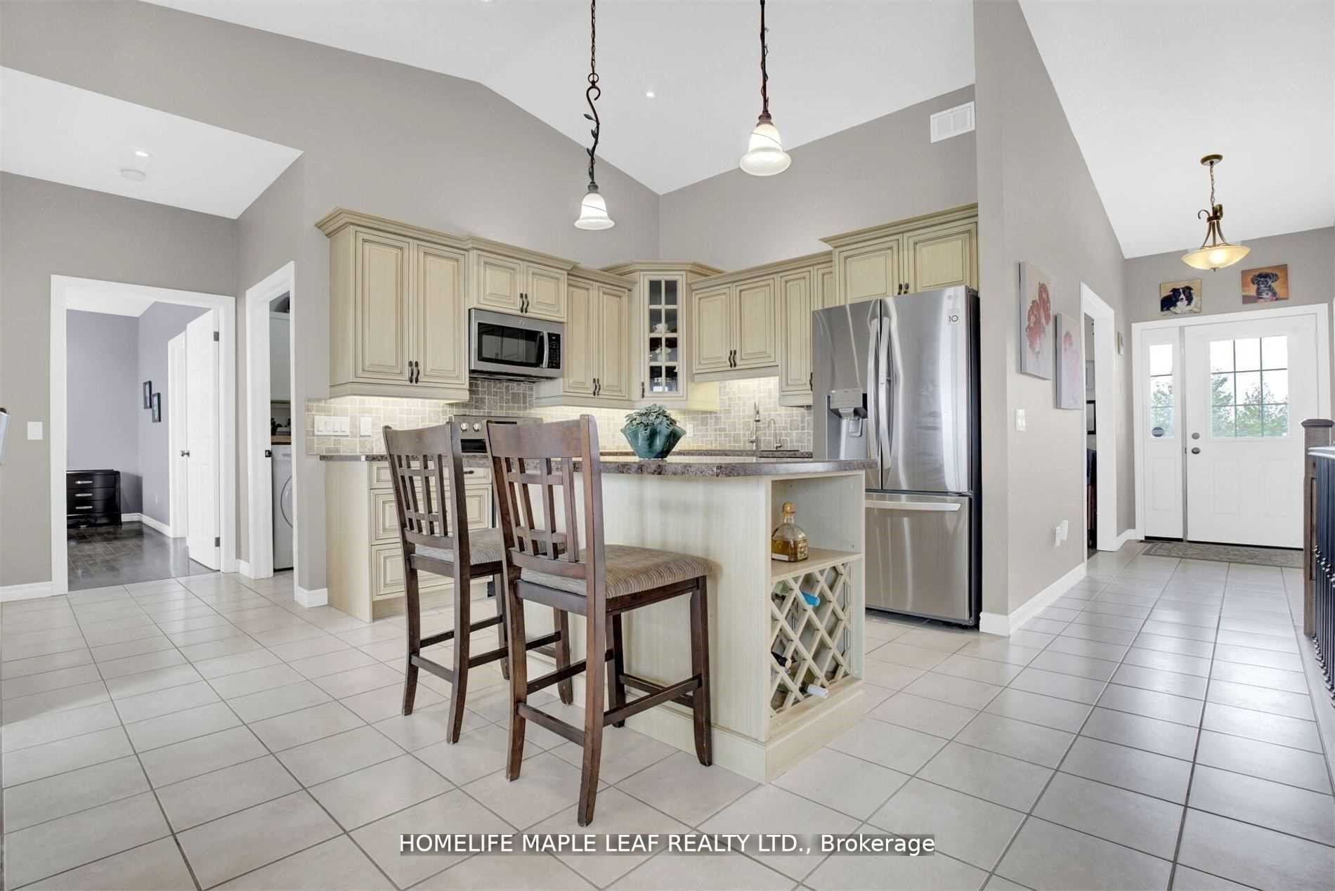 97427 4th Line E Property Photo 8