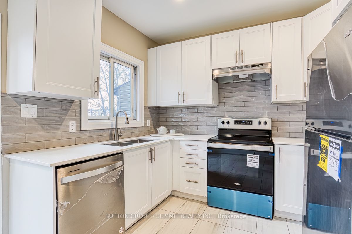 570 John St N Property Photo 14