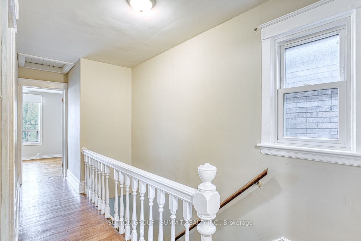 570 John St N Property Photo 19