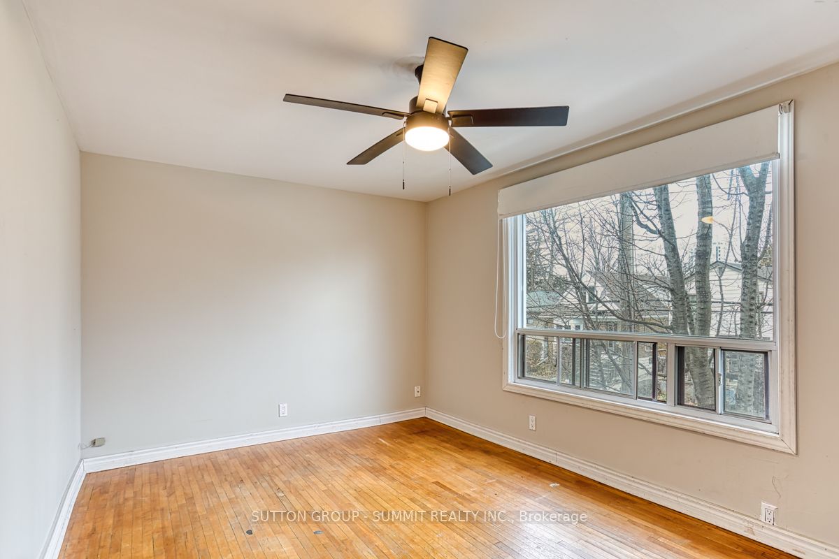 570 John St N Property Photo 21