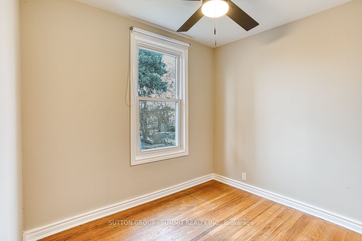 570 John St N Property Photo 25