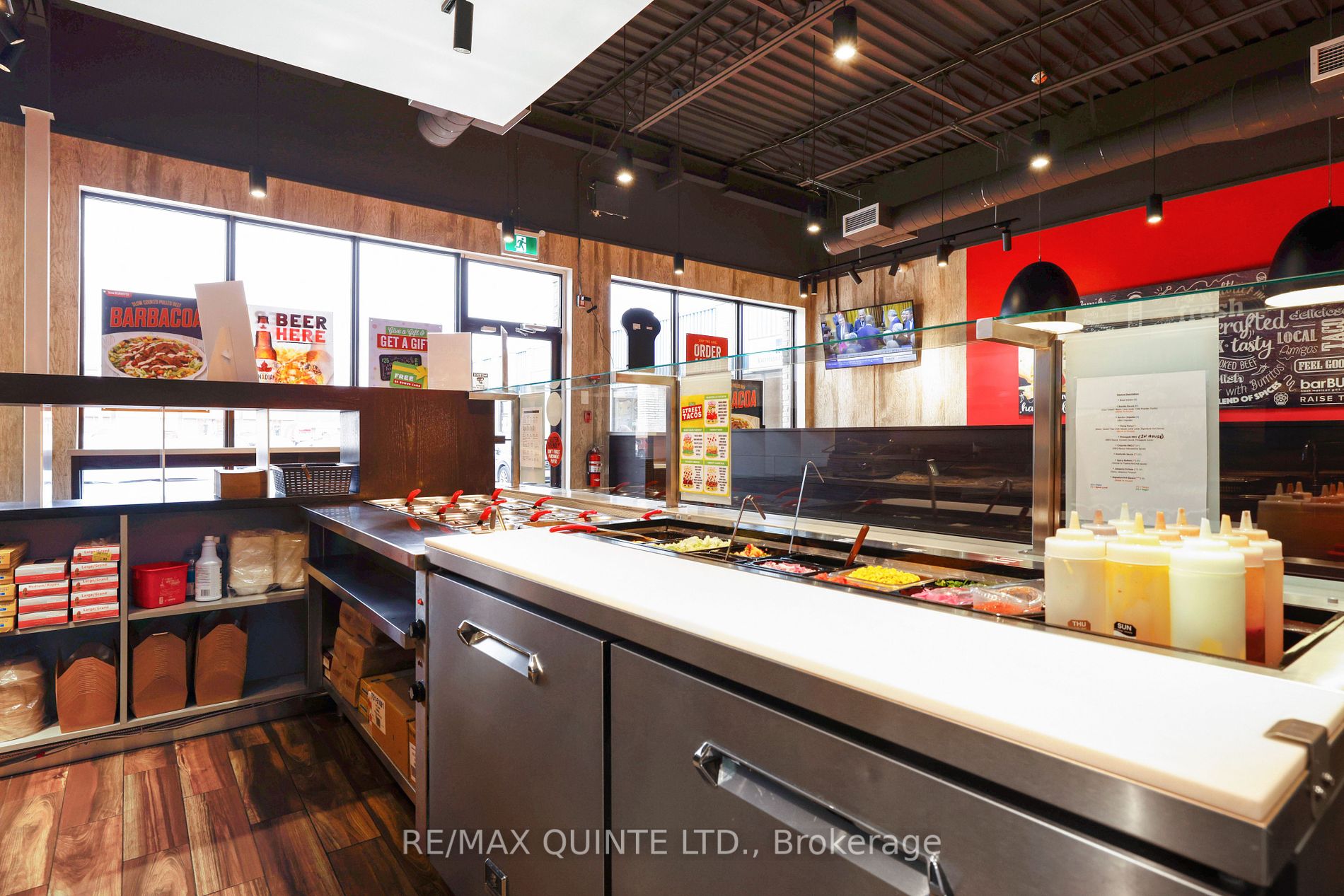 257 Dundas St E Property Photo 15