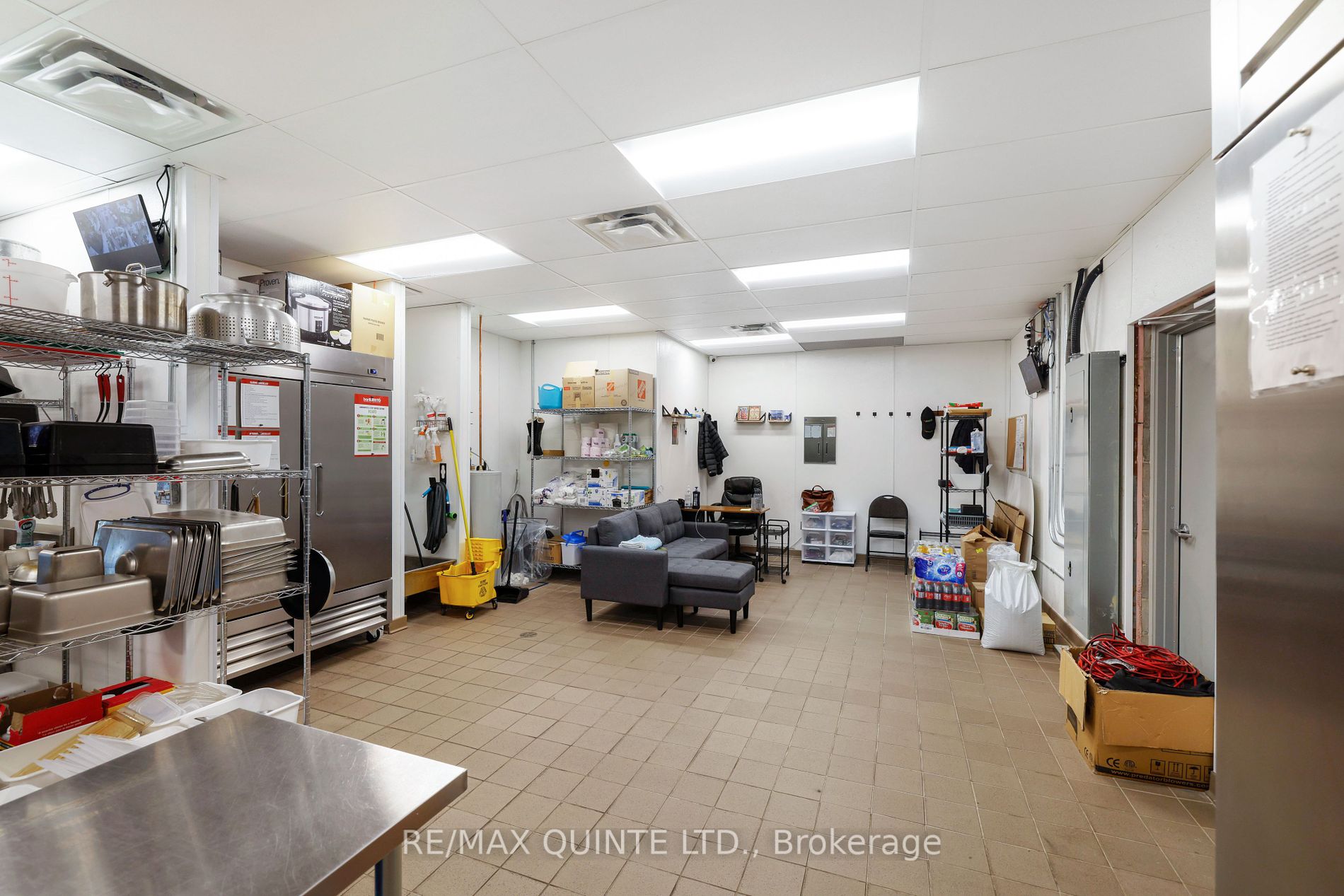 257 Dundas St E Property Photo 21