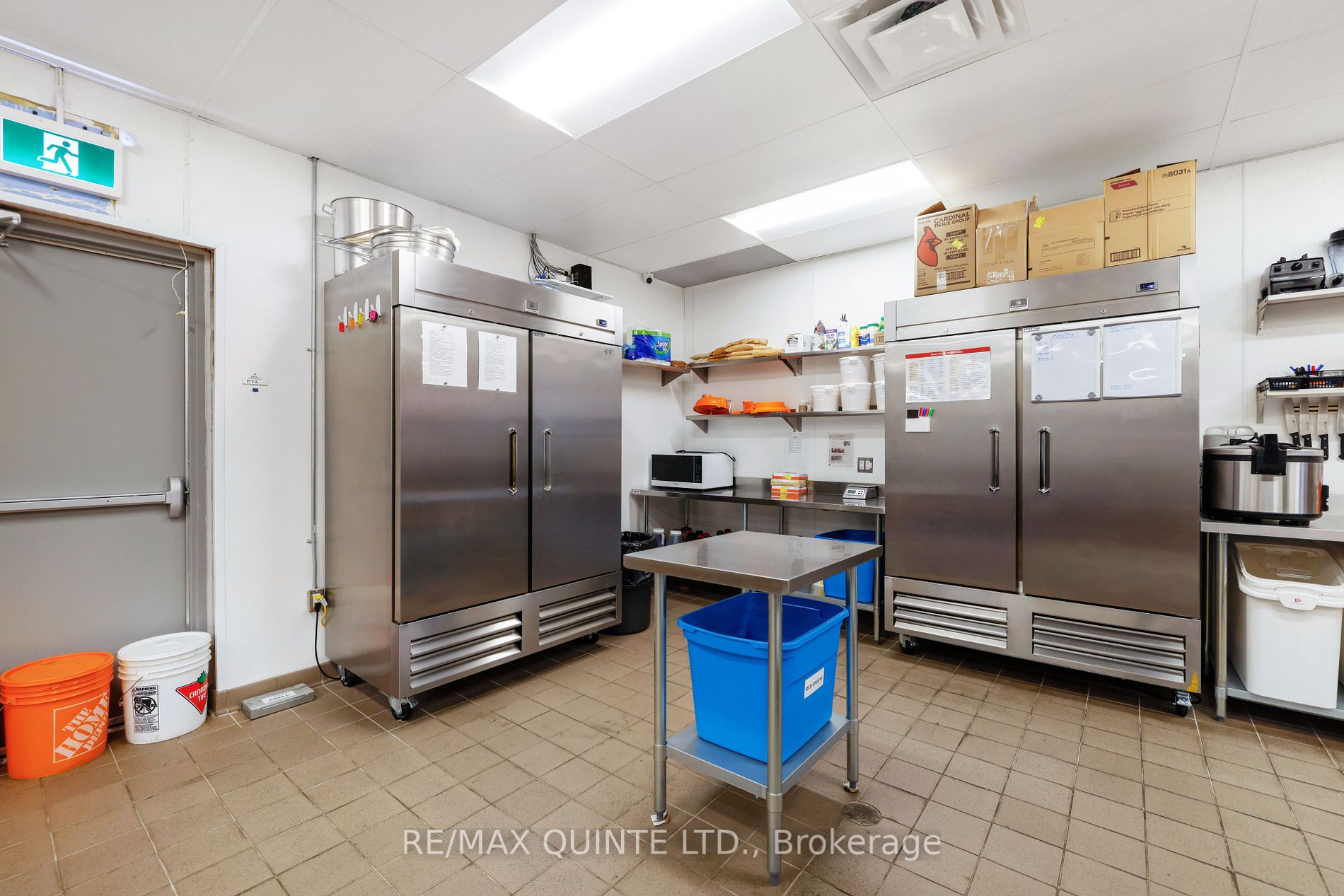 257 Dundas St E Property Photo 23