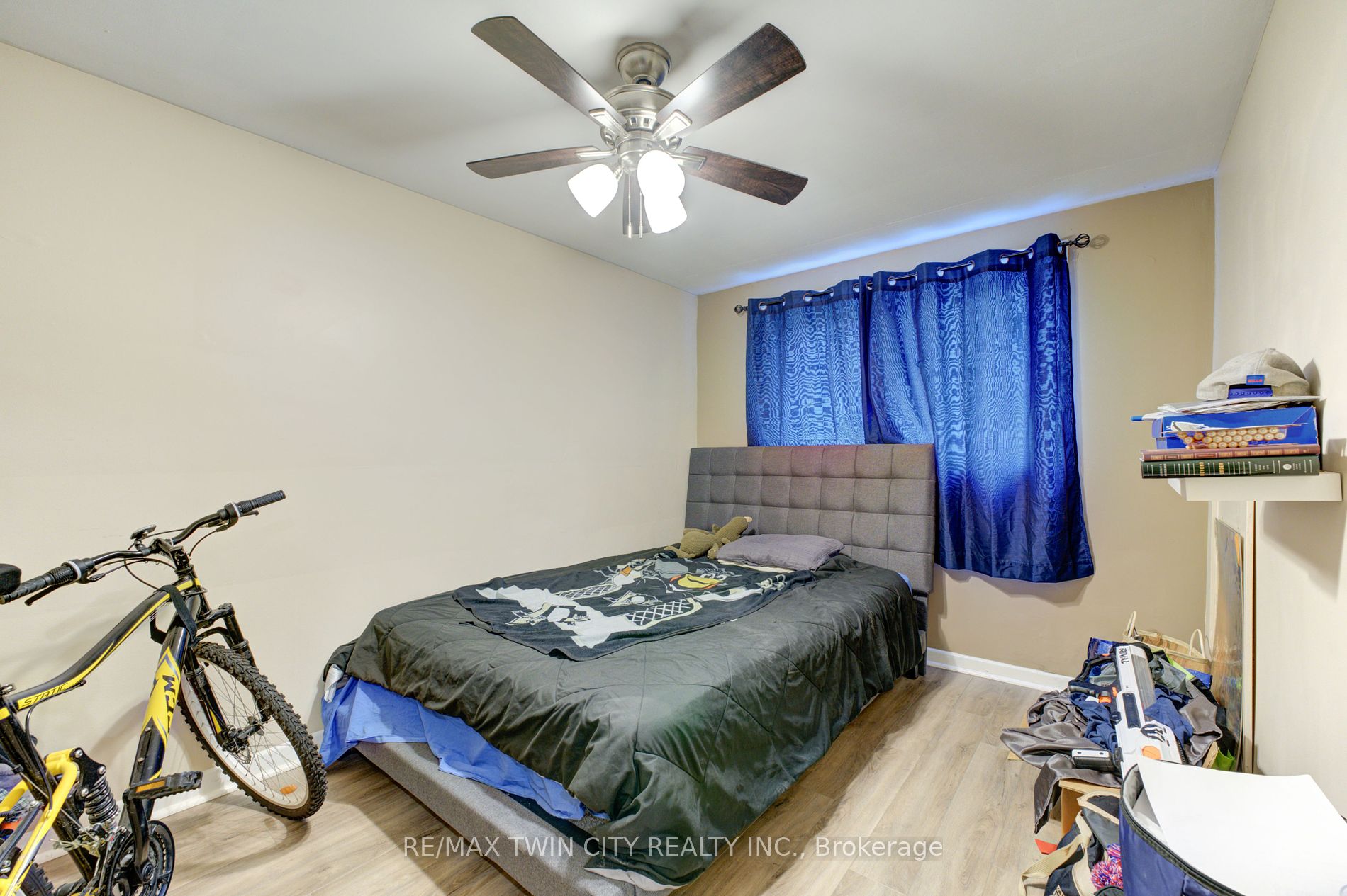 358 Grey St Property Photo 8