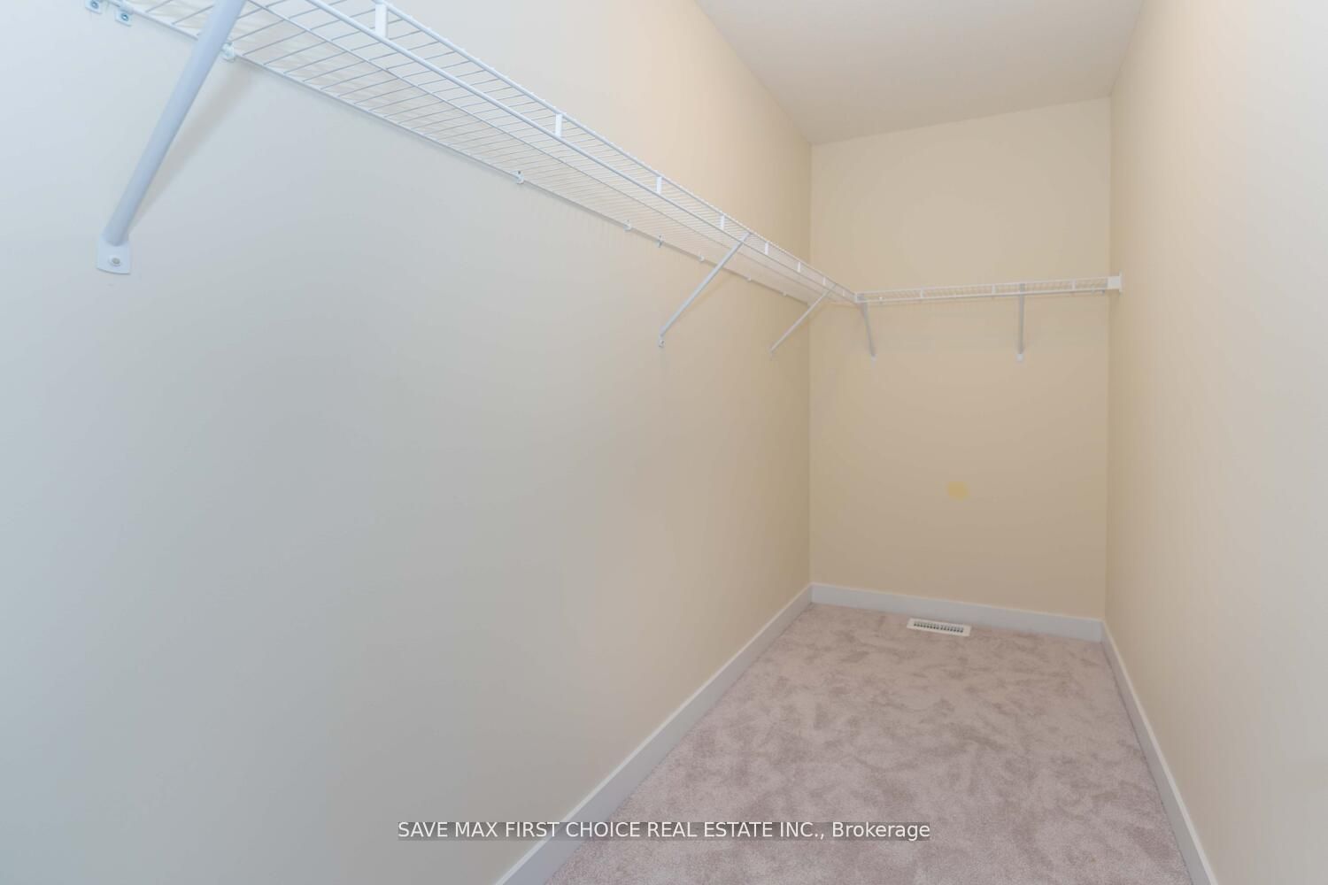 245 Eastbridge Ave Property Photo 10
