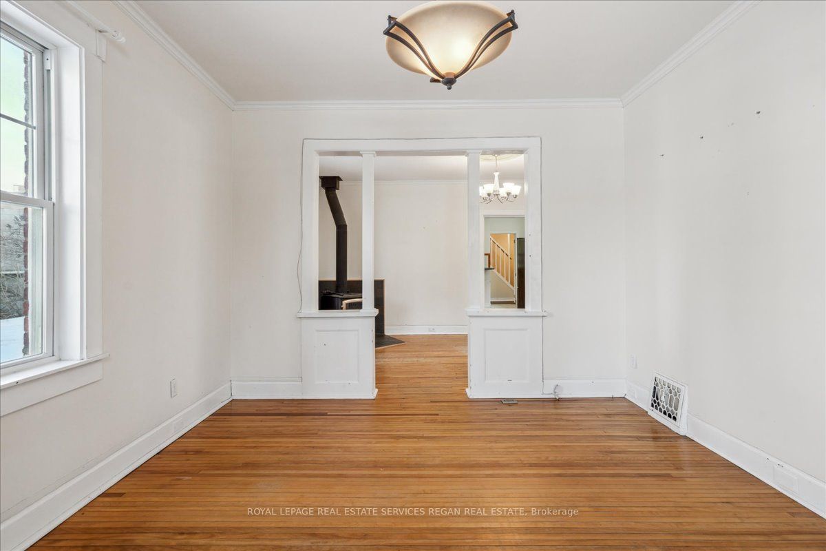 167 John St Property Photo 10