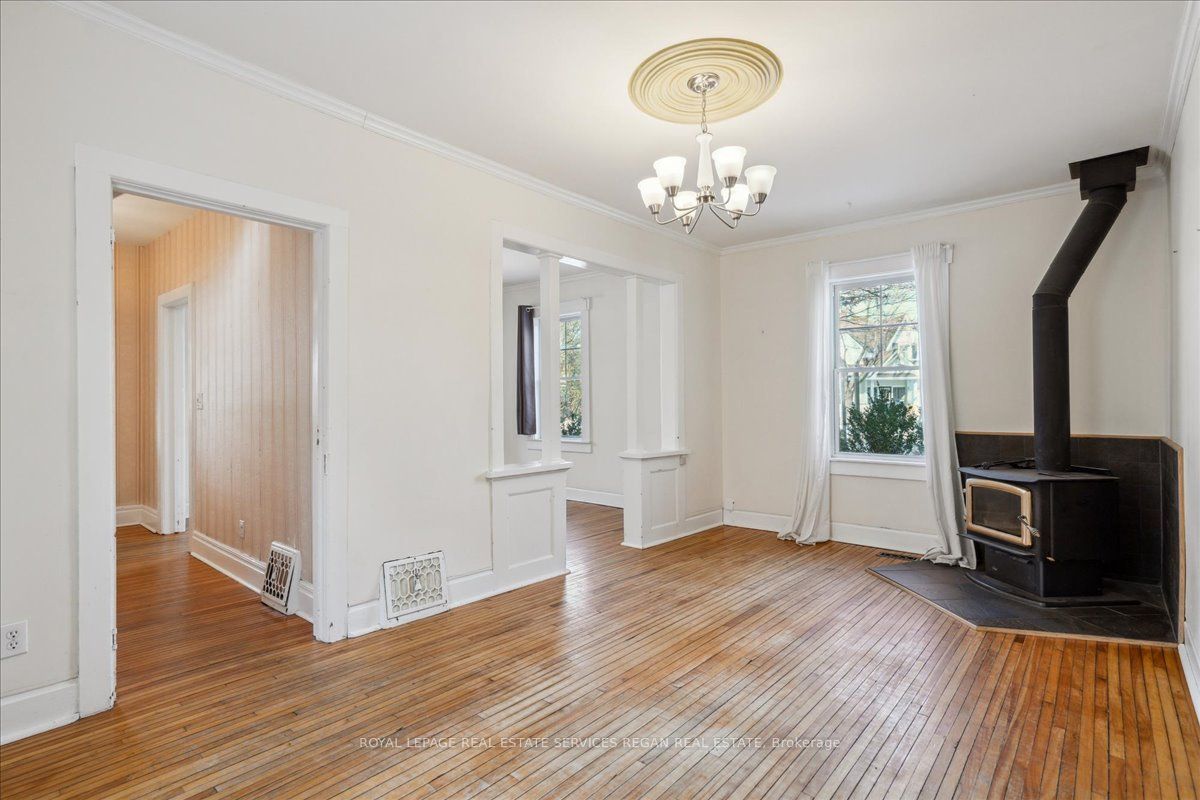167 John St Property Photo 11