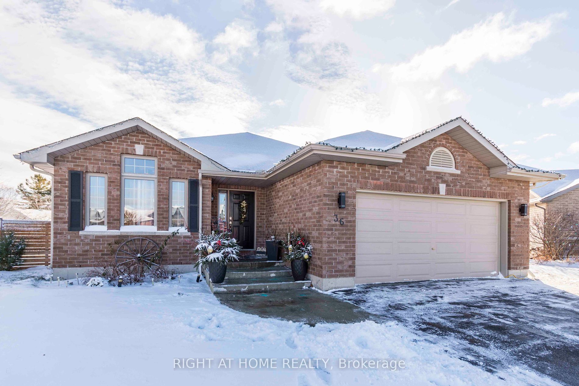 36 Nautical Lane Property Photo 1