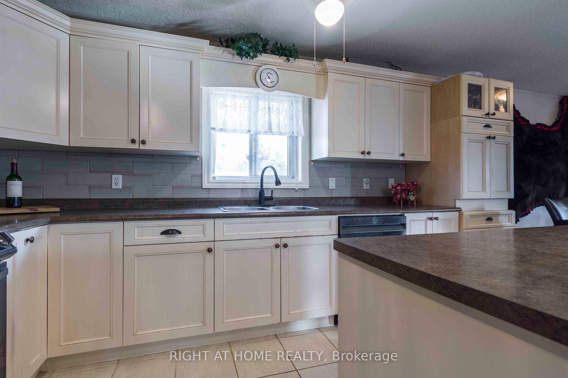 36 Nautical Lane Property Photo 6